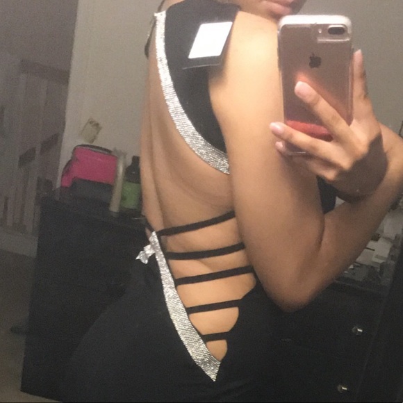 Black dress - Picture 2 of 3